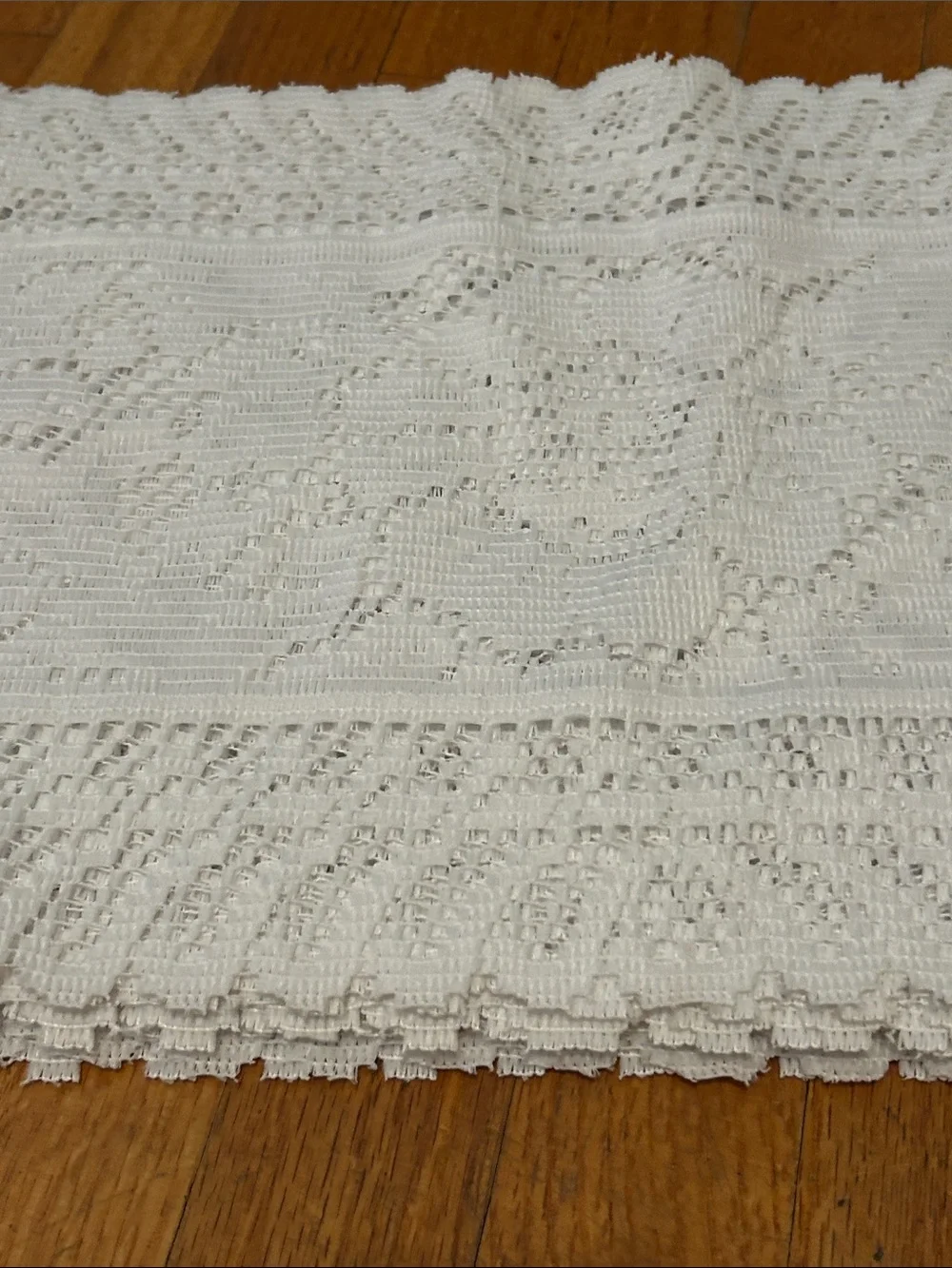 White Crochet placemats - Unbranded